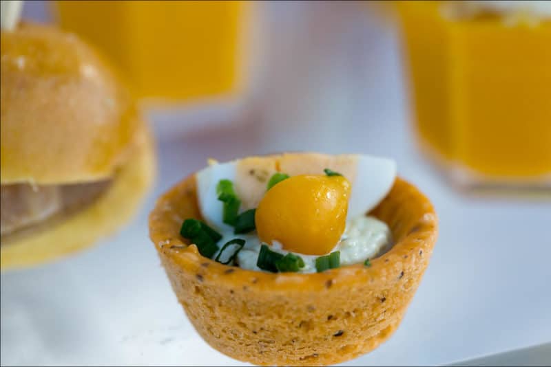 Gros plan des mignardise du mariage